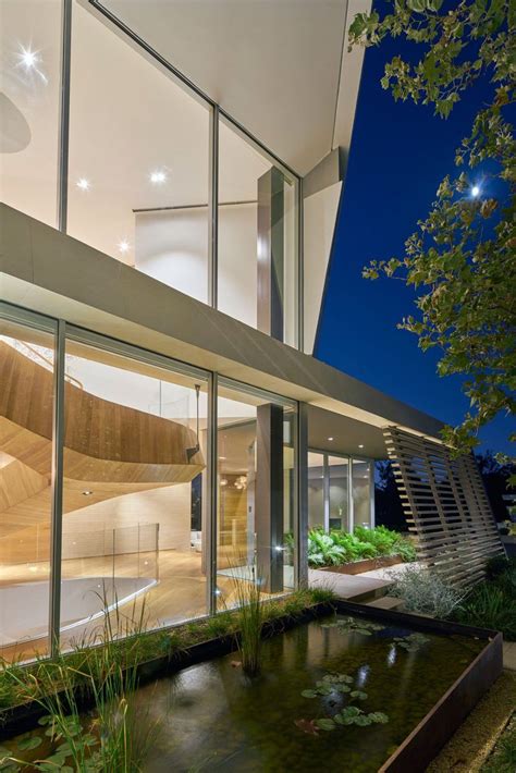Belzberg Architects Design A Unique Home In Los Angeles California