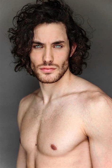15 Men's Long Hairstyles to Get a Sexy and Manly Look in 2018
