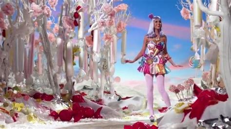 Katy Perry Plays Candyland In California Gurls Video Katy Perry