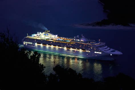 100 Cruise Ship Wallpapers