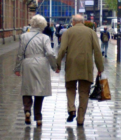 997 Old Couple Holding Hands Brings A Smile To My Heart 1k Smiles