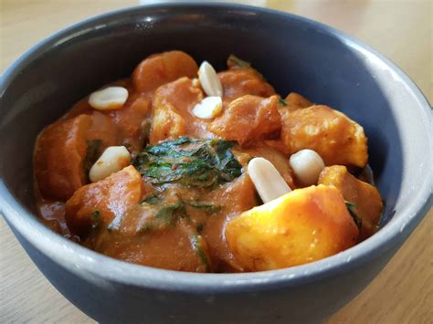 Complete, healthy meals in a single pot, sheet pan, or skillet. Easy African chicken and peanut stew| Hint of Healthy