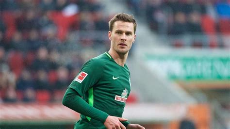 Werder bremen at a glance: Sebastian Langkamp: Souveräne Premiere mit Hackentrick bei ...