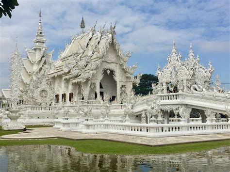 The Incredible White Temple In Chiang Rai Thailand Rtravel