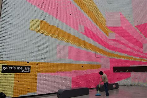 10 Incredible Pieces Of Art Made From Post Its Post It Art Notes Art
