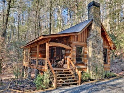 Comfortable Small Log Home Design Ideas For Best Inspirations Small Log Homes Small Cabin