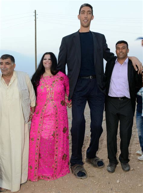 World S Tallest Man To Marry