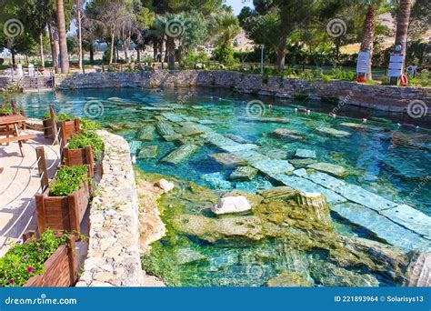 Cleopatra Pool With Termal Water At Pamukkale Turkey Stock Photo