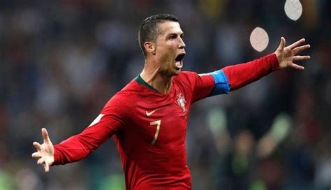 Cristiano Ronaldo Su Alocada Celebración Con Portugal Tras Su Golazo De Tiro Libre A España