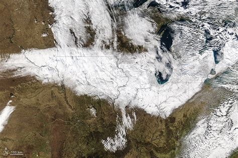 Record First Snowfall In The Us Midwest