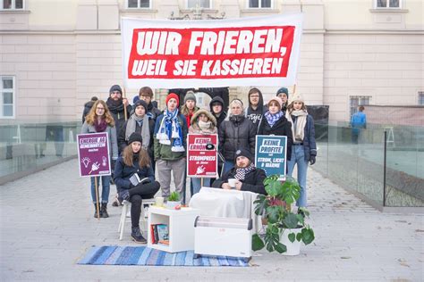 Landhaus: Junge Linke protestierten gegen Preiserhöhung der Energie AG