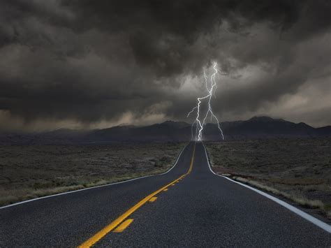 Road Storm Lightning Desert Wallpapers Hd Desktop And Mobile