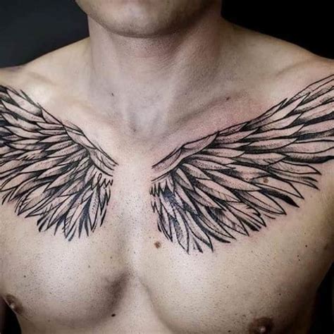 Tendências de tatuagens no peito para homens se inspirarem em 2023