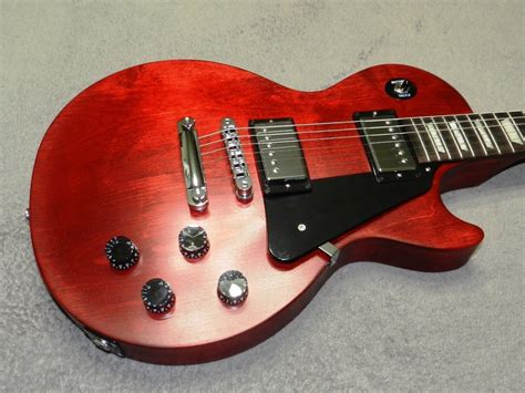 Gibson Sg Vs Les Paul Whats The Difference And Which Is Better