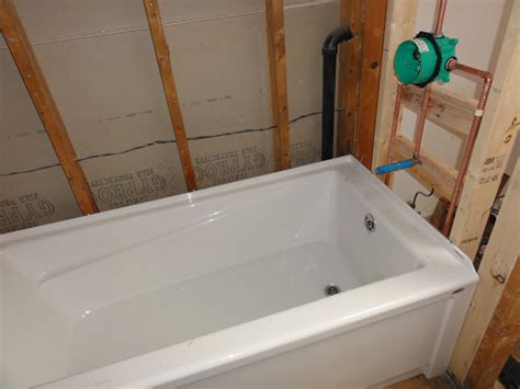 There's a lot that goes into installing a whirlpool tub, including complex electrical work. Mortar bed under fiberglass whirlpool tub - How thick ...