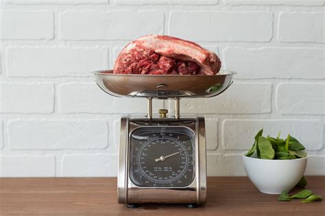 The key to that is feeding them a complete, balanced and nutritious diet. How Much Food Should I Feed My Dog on a Raw Diet?