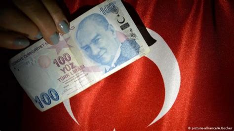 Türk Lirasına kredi notu baskısı Ekonomi