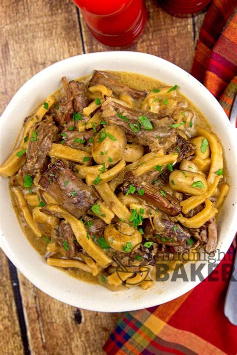 These slow cooker fajitas will melt in your mouth, the steak always comes out soft and tasty! Slow Cooker Beef With Noodles - The Midnight Baker