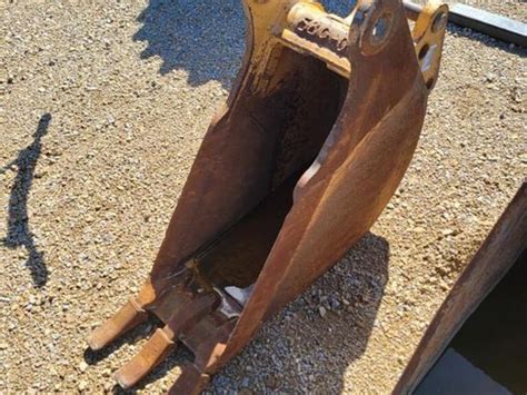 Case 12 Backhoe Bucket Lot 210 Stateline Consignment Auction Day 2