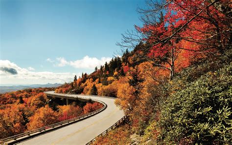 Americas Best Drives For Spotting Changing Leaves