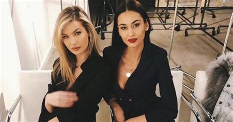 She started her career in 2001 following an unsuccessful attempt at that year's festivali i këngës. Adrola Dushi dhe Xhesika Berberi do të prezantojnë 'Miss ...