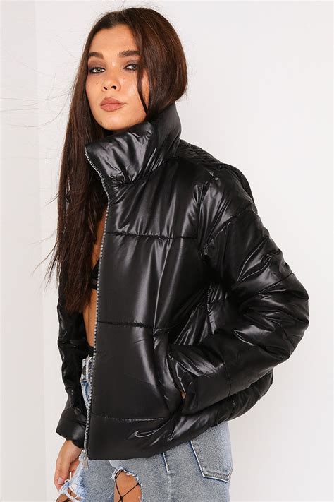 black cropped puffer jacket sports luxe trend and occasion lasula cropped puffer jacket