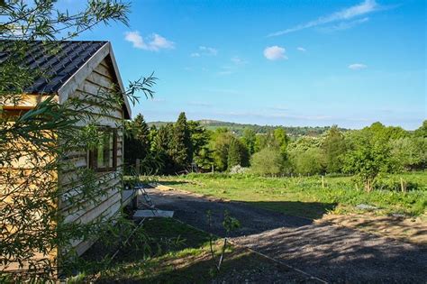 Cozy log cabin conveniently located between 2 ski resorts and close to main street banner elk. 1 bed Log cabin in Whatstandwell - 9471478 - log cabin ...
