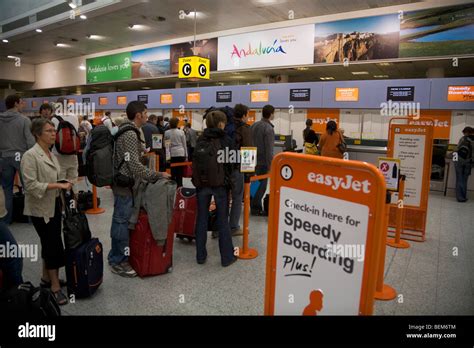 Easyjet Check In