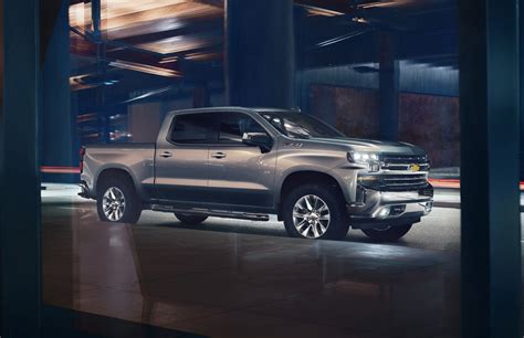 Chevy S New Silverado Brings A Sleeker Design With More Utility And Luxury Acquire
