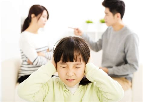 父母总是吵架会对孩子造成什么影响？ 心理咨询 争渡心理咨询