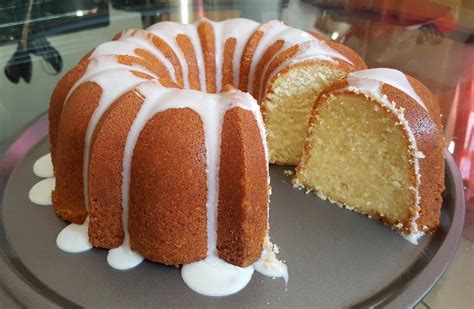 Cakes and Frostings