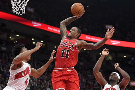 Demar Derozan Stings Former Team Raptors As Bulls Improve To 4 0 Gma