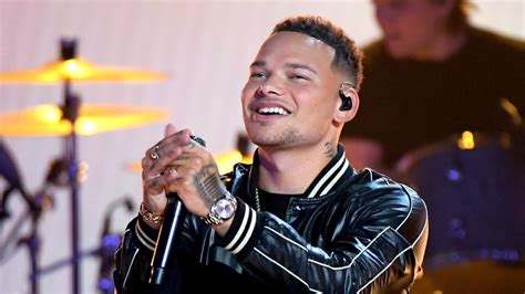 Before signing with rca nashville in 2016, kane brown garnered buzz on youtube with covers and originals, including his breakout hit used to love you sober. Kane Brown: How Much The Country Star Is Actually Worth