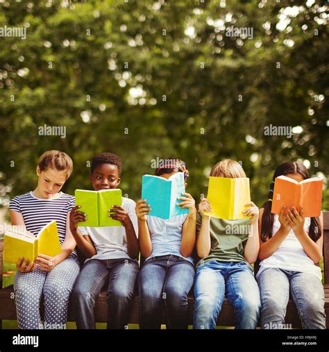 Children Reading Books Hi Res Stock Photography And Images Alamy