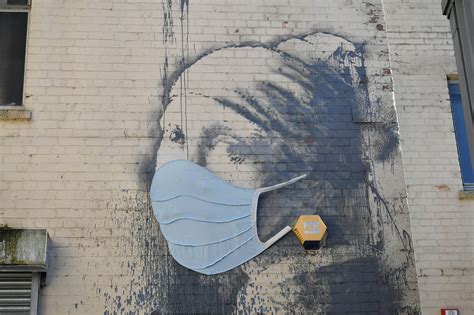 Banksy Das Sind Die Wichtigsten Werke Des Graffiti Künstlers