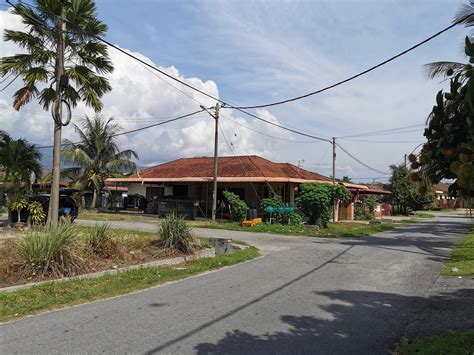 Wehh.lelong 50 lot banglo dekat ngn bandar machang nok dijual separuh dari rego pasaran!!!!!. TANAH UNTUK DIJUAL DI IPOH CORNER LOT HANYA RM155K