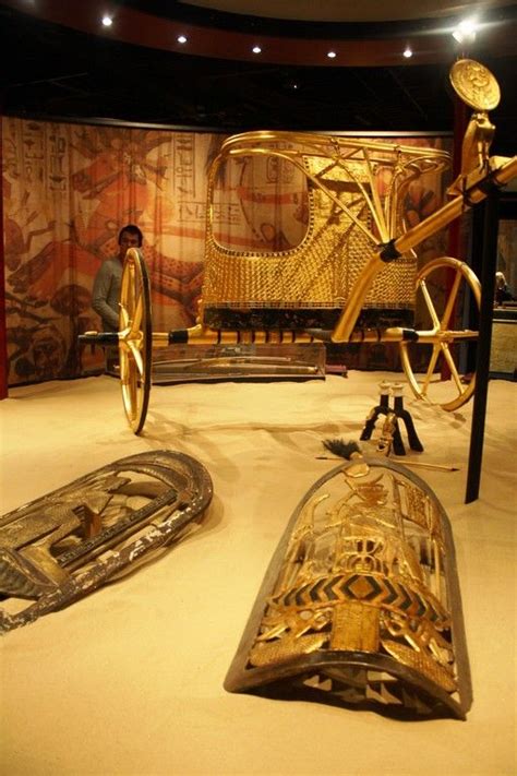 King Tutankhamuns Chariot And Shields Ägyptische Geschichte Antike