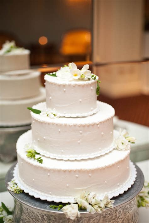 Wedding Cake Simple Polka Dot White Cake With Flowers Polka Dot