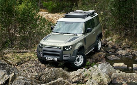 Land Rover Defender Photos The Car Guide
