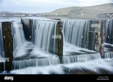 Waterfall Over Dam Spillway Hi Res Stock Photography And Images Alamy