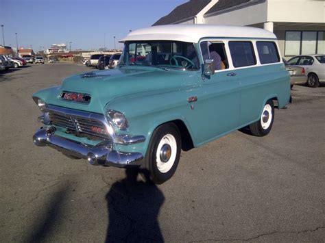 What A Face 1957 Chevrolet Suburban 3100 Barn Finds