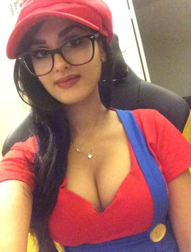 Free Sssniperwolf Sexy Pictures 31 Pics Pictures Sexy