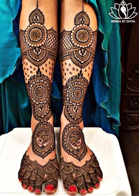 Top 111 Evergreen And Simple Mehndi Designs For Legs And Foot Legs