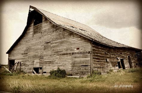 Weathered Oregon Barn~ Old Barns Barn Rustic Barn