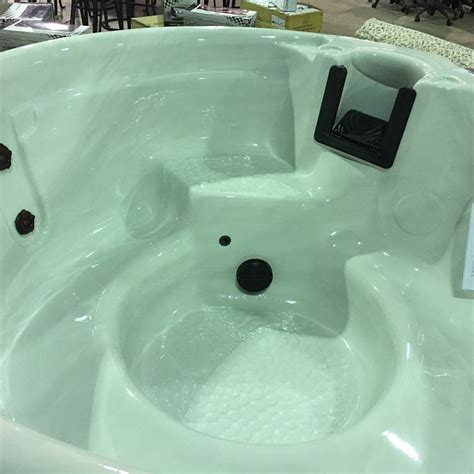 Cal Spa Hot Tub 5 Foot Round Sterling Silver Smoke 1 Pump Ozone Therma Lay Able Auctions