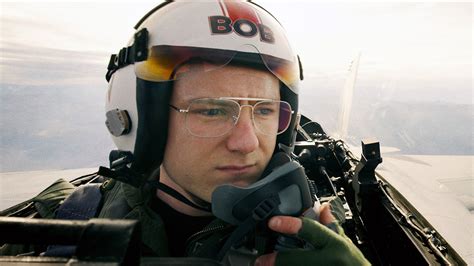 What Sunglasses Does Tom Cruise Wear In Top Gun Maverick Vlrengbr