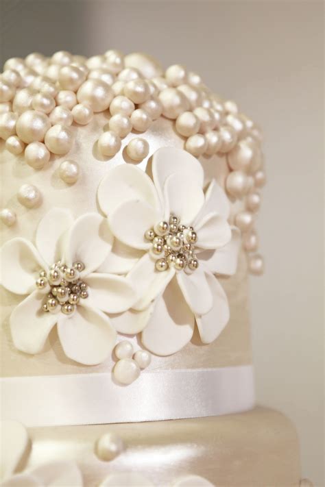 glamour pearl cake pearl cake wedding cake pearls wedding cakes