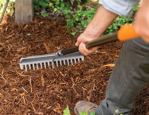 The Best Bow Rake For Outdoor Jobs In 2023 Bob Vila