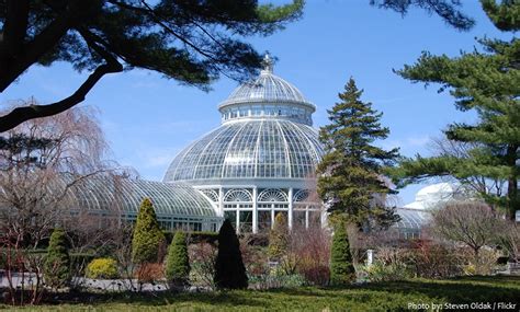 The new york botanical garden is an iconic living museum, a major educational institution, and a renowned plant research and conservation organization. New York Botanical Garden | Just Fun Facts