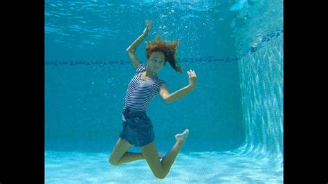 príkry nadmorská výška žiadateľ swimming in dress deň Pekáreň vyhladiť